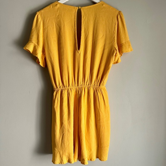 Abercrombie & Fitch Yellow Polka Dot Side Tie Waist Ruffle Trim Romper Sz Large - Picture 4 of 9